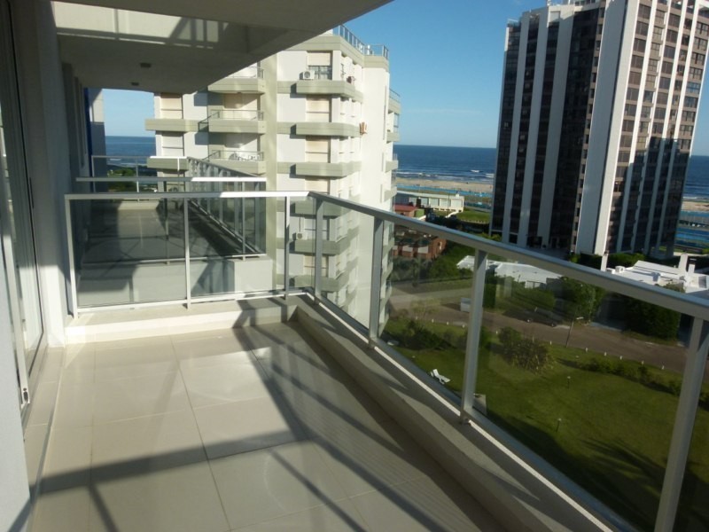 Departamento en alquiler a pasos de la Brava, Punta del Este